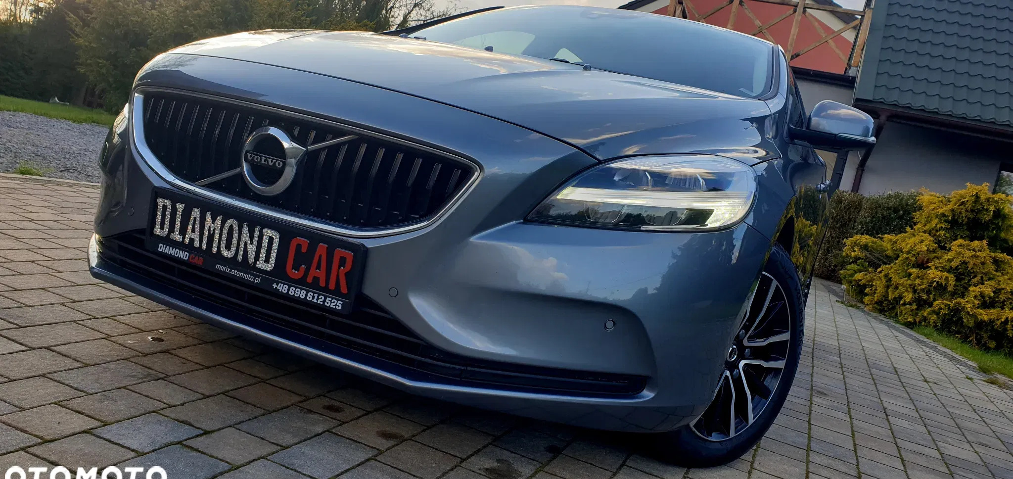 samochody osobowe Volvo V40 cena 64900 przebieg: 139350, rok produkcji 2019 z Myszków